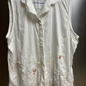 Vintage Impressions White Blouse with Floral Embroidery